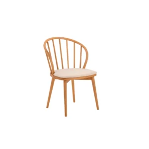 Kursi kayu minimalis Ives dengan desain modern dan finishing natural untuk ruang makan, café, dan interior Japandi